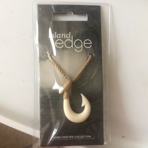 Island edge hook necklace